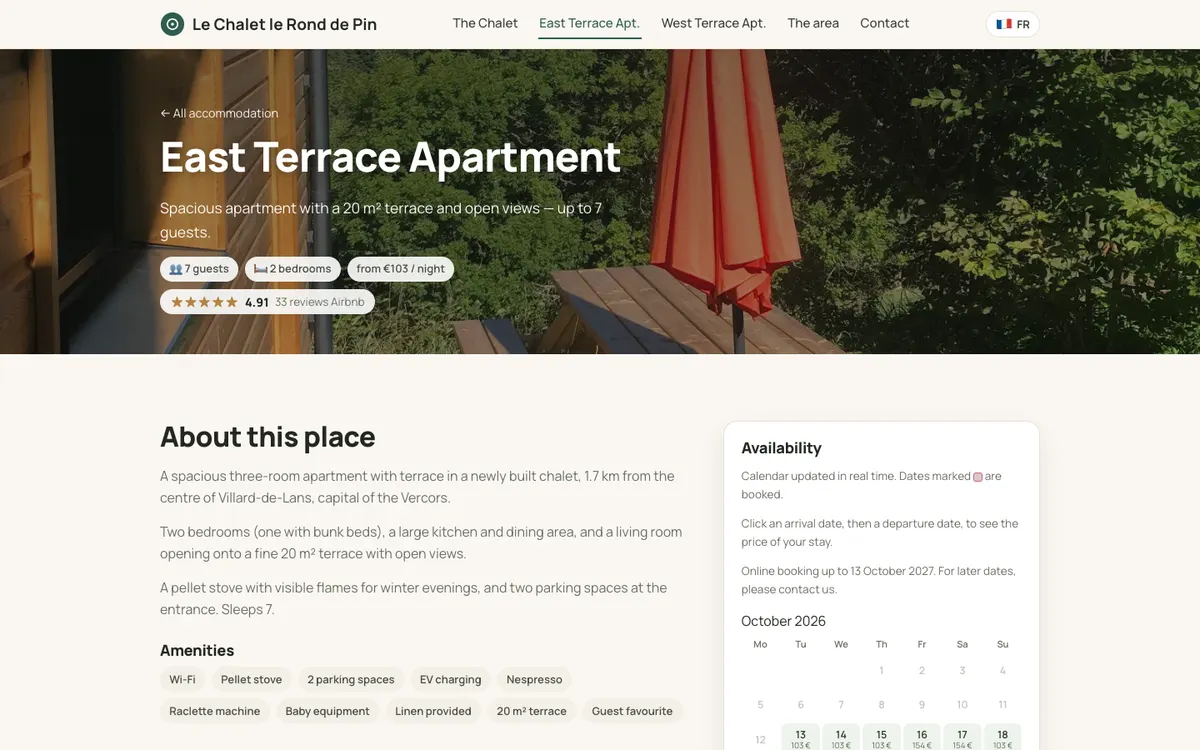 A property page on the Chalet le Rond de Pin website, with its booking calendar